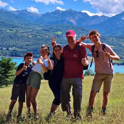 Avantages de jouer à des escape games en extérieur en famille ou en groupe